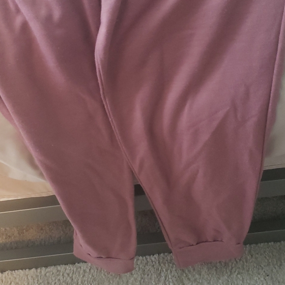 Jumpsuit - Picture 7 of 8